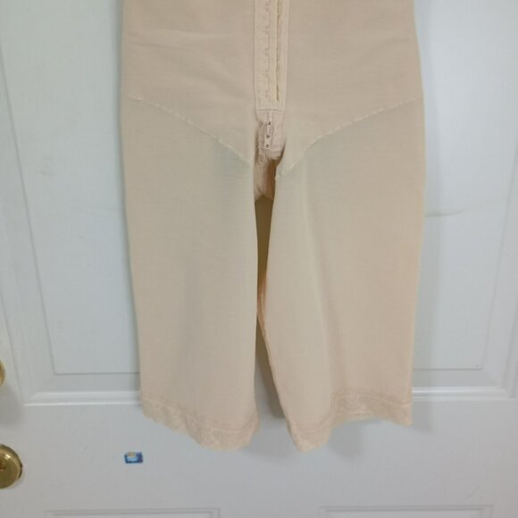 M&D Post-Surgery Body Shaper Beige Medium Compression Garment Womens. - Picture 4 of 14